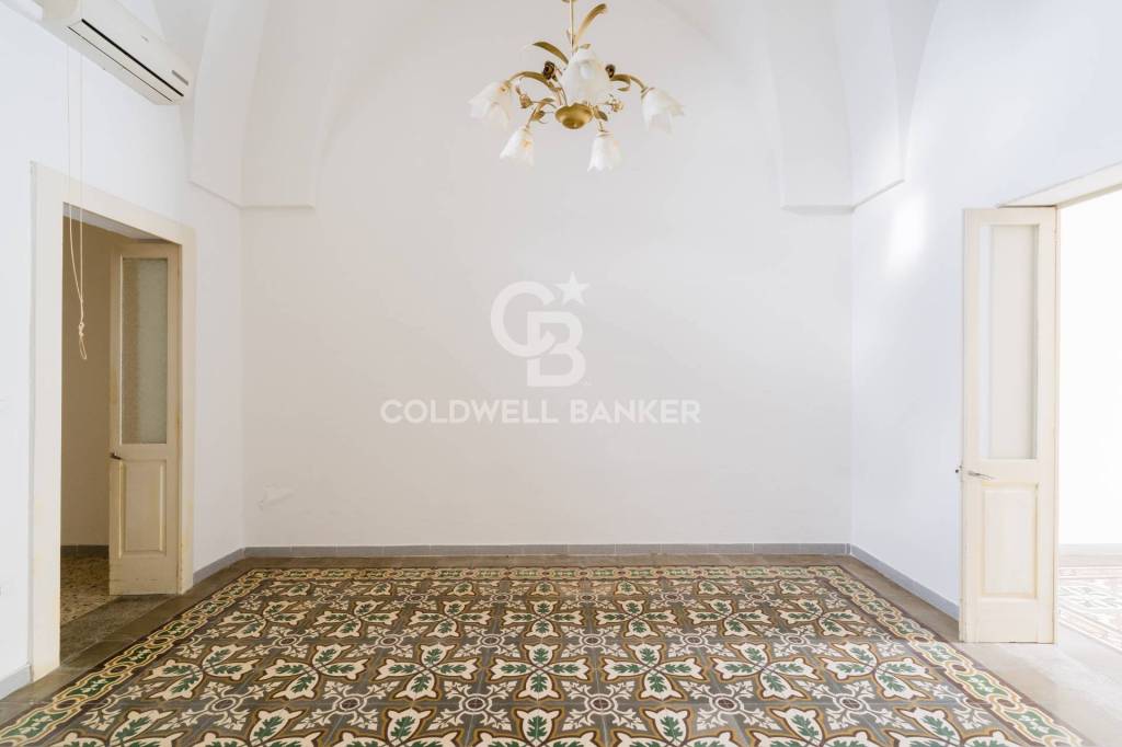 casa indipendente in vendita a Scorrano