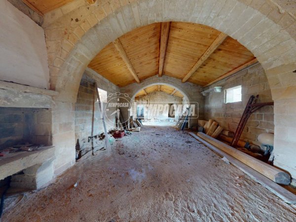 casa indipendente in vendita a Scorrano