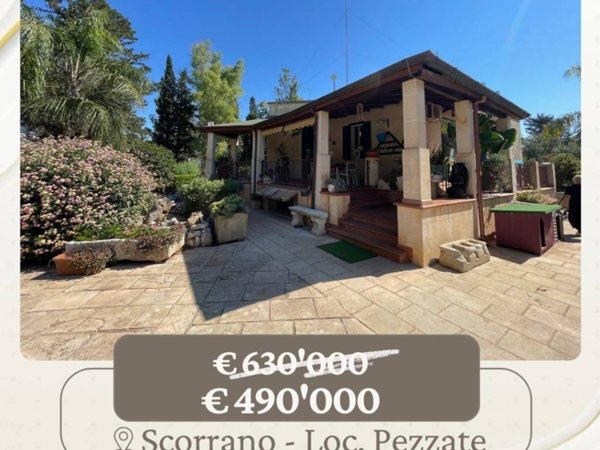 casa indipendente in vendita a Scorrano