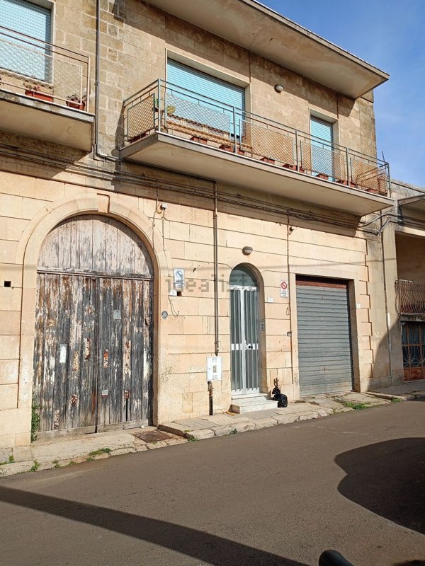 casa indipendente in vendita a Scorrano