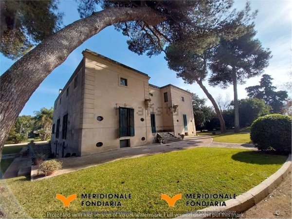 casa indipendente in vendita a Scorrano