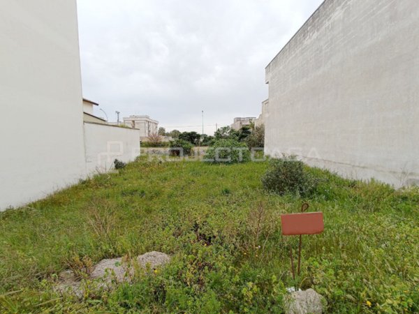 casa indipendente in vendita a Scorrano