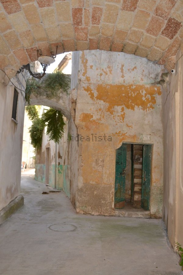 casa indipendente in vendita a Scorrano