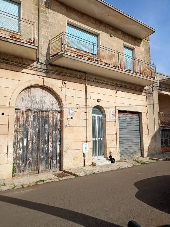 casa indipendente in vendita a Scorrano