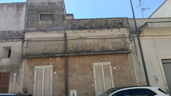 casa indipendente in vendita a Scorrano