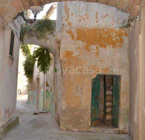 casa indipendente in vendita a Scorrano