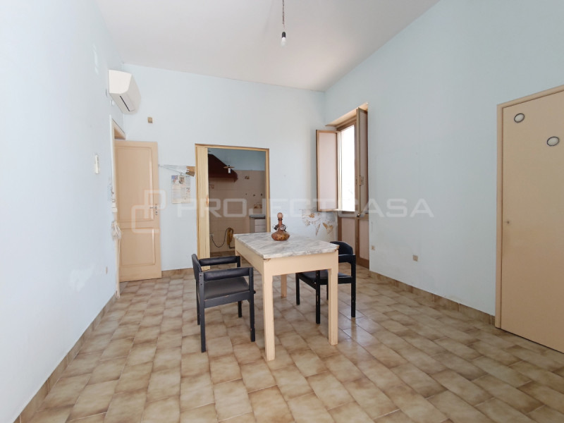casa indipendente in vendita a Scorrano