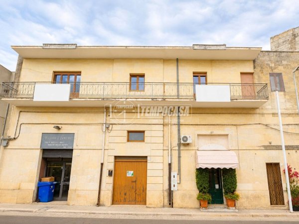 casa indipendente in vendita a Scorrano