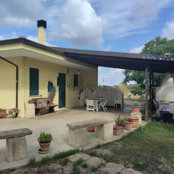 casa indipendente in vendita a Sogliano Cavour