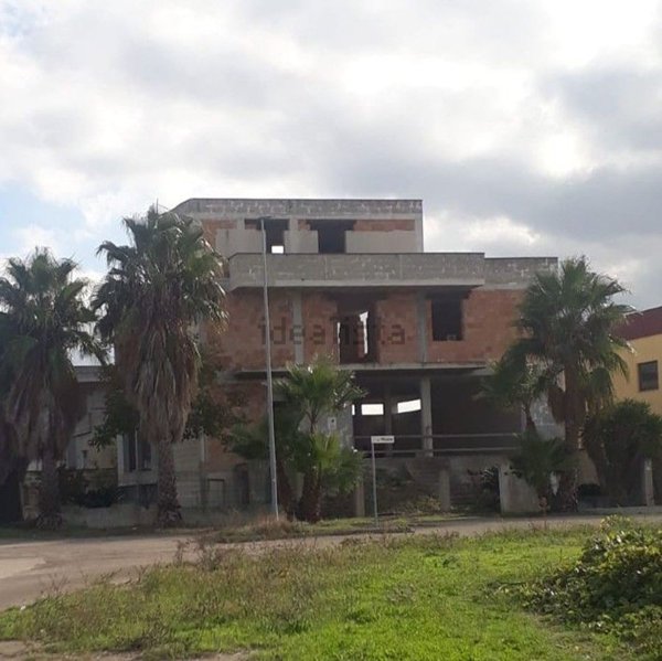 locale commerciale in vendita a Sogliano Cavour