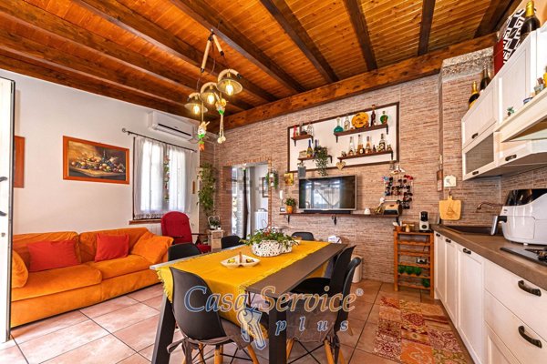 casa indipendente in vendita a Sogliano Cavour