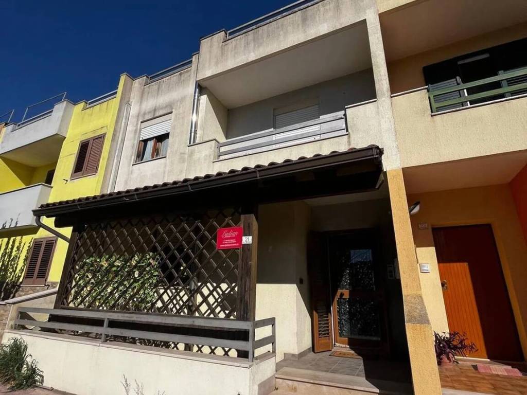 casa indipendente in vendita a Sogliano Cavour