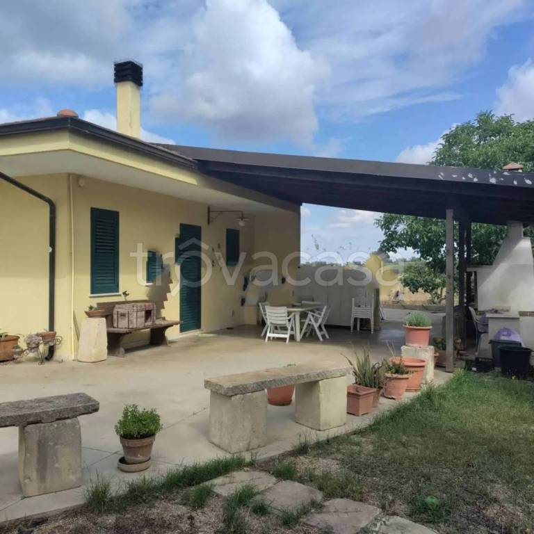 casa indipendente in vendita a Sogliano Cavour