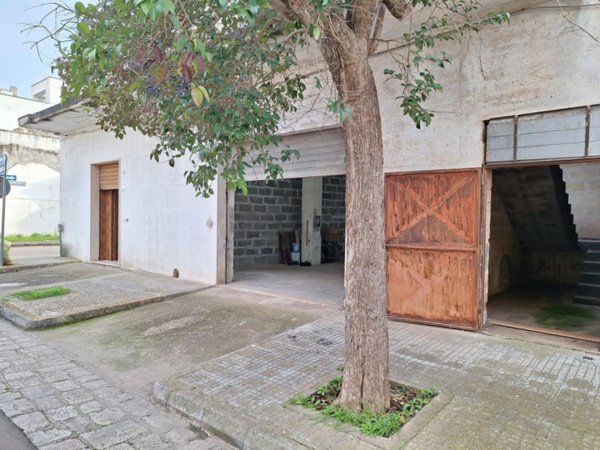 negozio in vendita a Soleto
