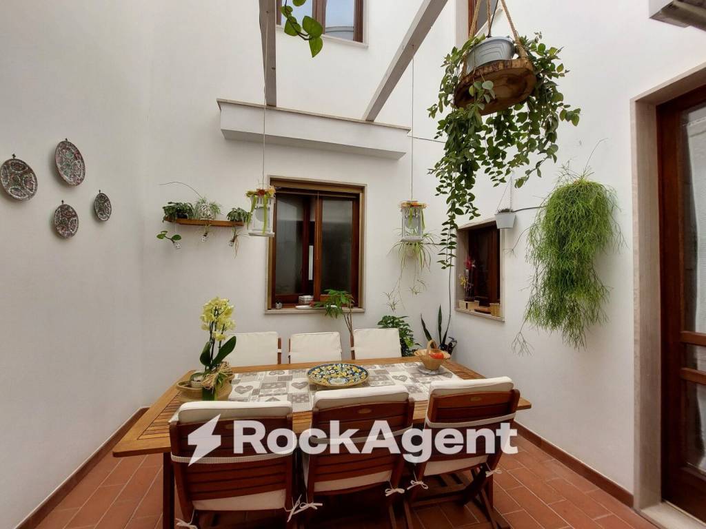 casa indipendente in vendita a Soleto