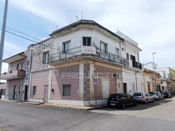 casa indipendente in vendita a Soleto