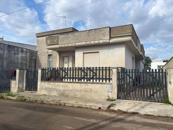 casa indipendente in vendita a Soleto