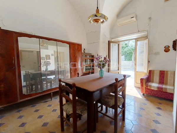 casa indipendente in vendita a Soleto