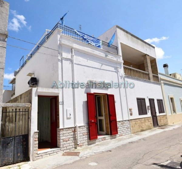 casa indipendente in vendita a Specchia