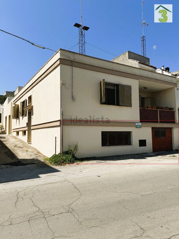 locale commerciale in vendita a Specchia