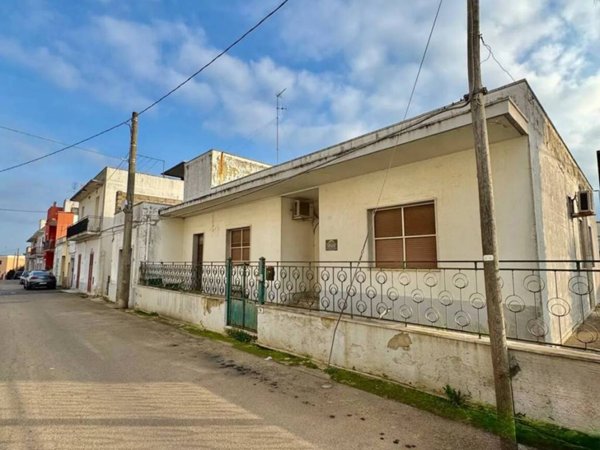 casa indipendente in vendita a Specchia