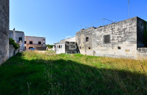 casa indipendente in vendita a Spongano