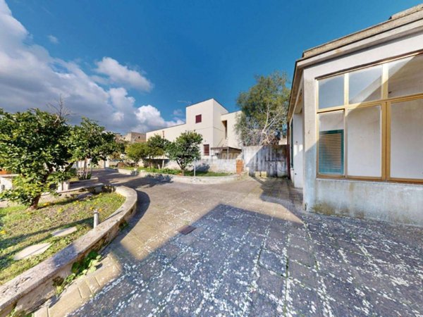 casa indipendente in vendita a Spongano