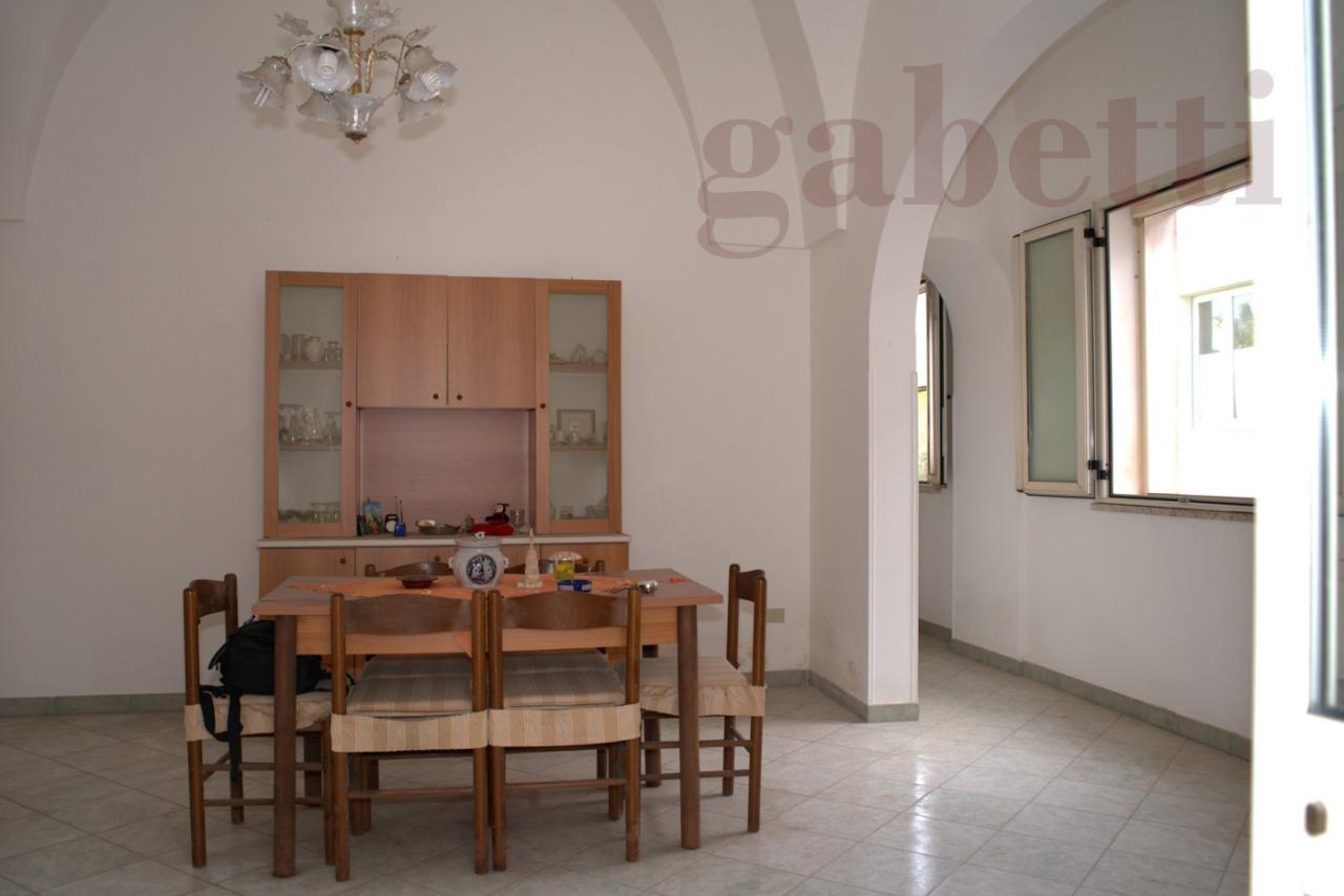 casa indipendente in vendita a Spongano