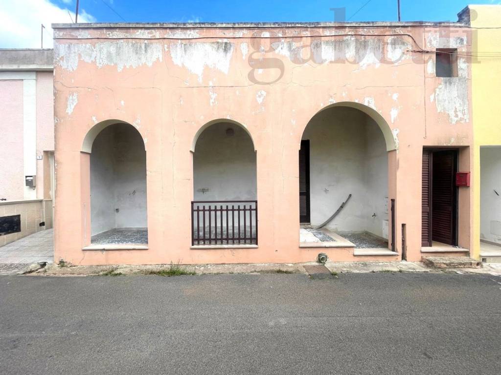 casa indipendente in vendita a Spongano