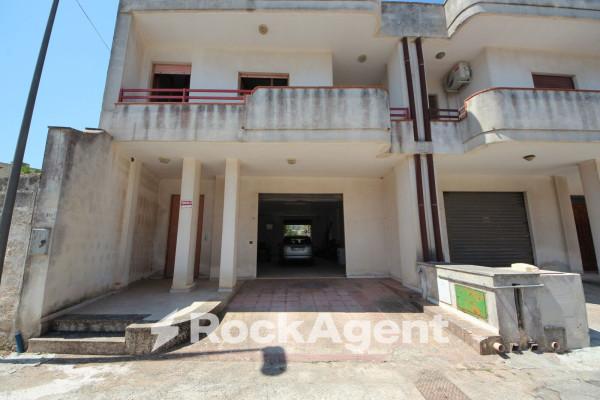 casa indipendente in vendita a Spongano