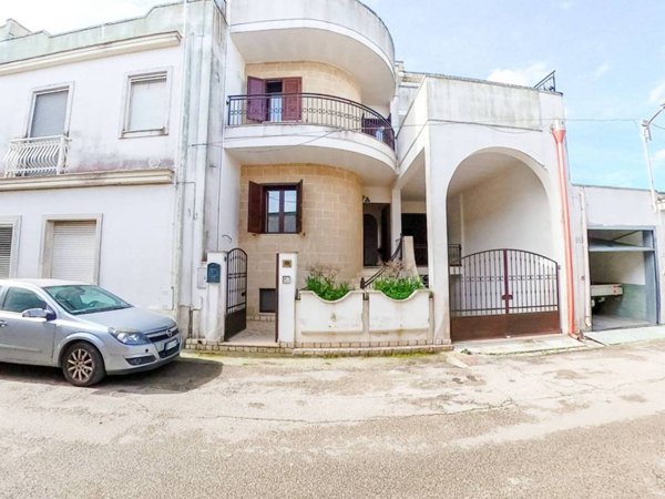 casa indipendente in vendita a Spongano