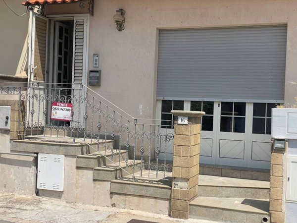 casa indipendente in vendita a Spongano