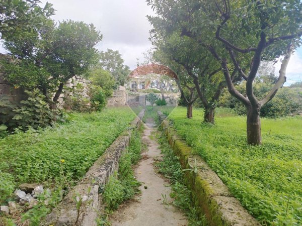 casa indipendente in vendita a Spongano