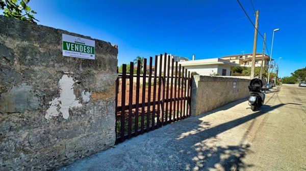 terreno edificabile in vendita a Spongano