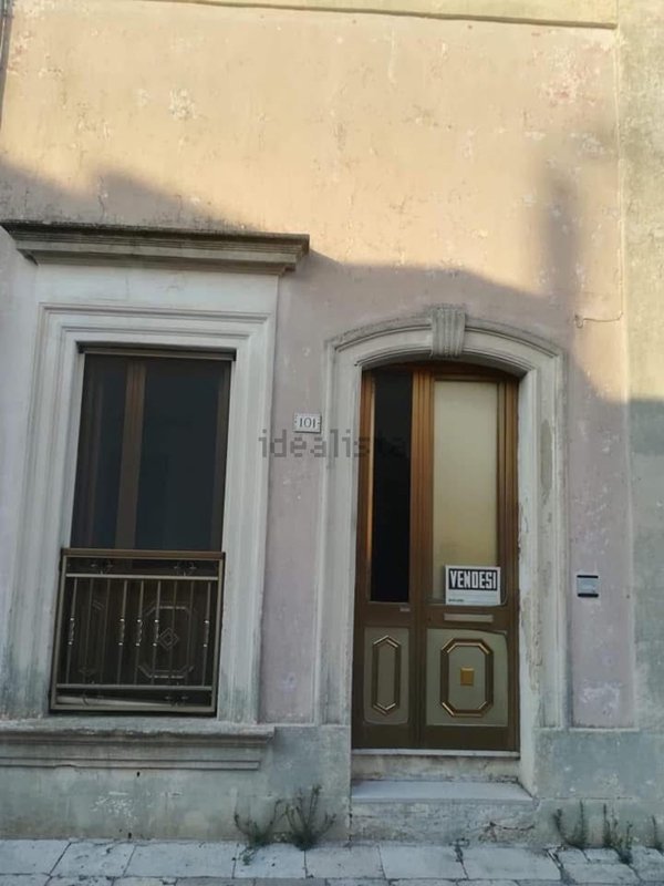 casa indipendente in vendita a Spongano