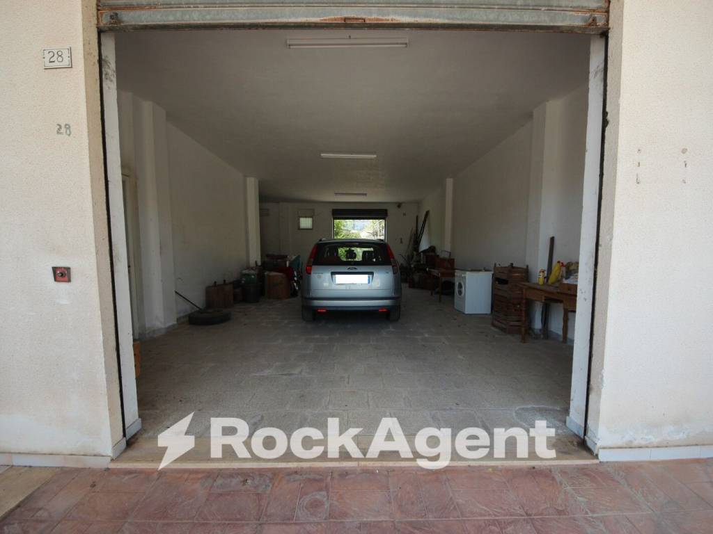 casa indipendente in vendita a Spongano