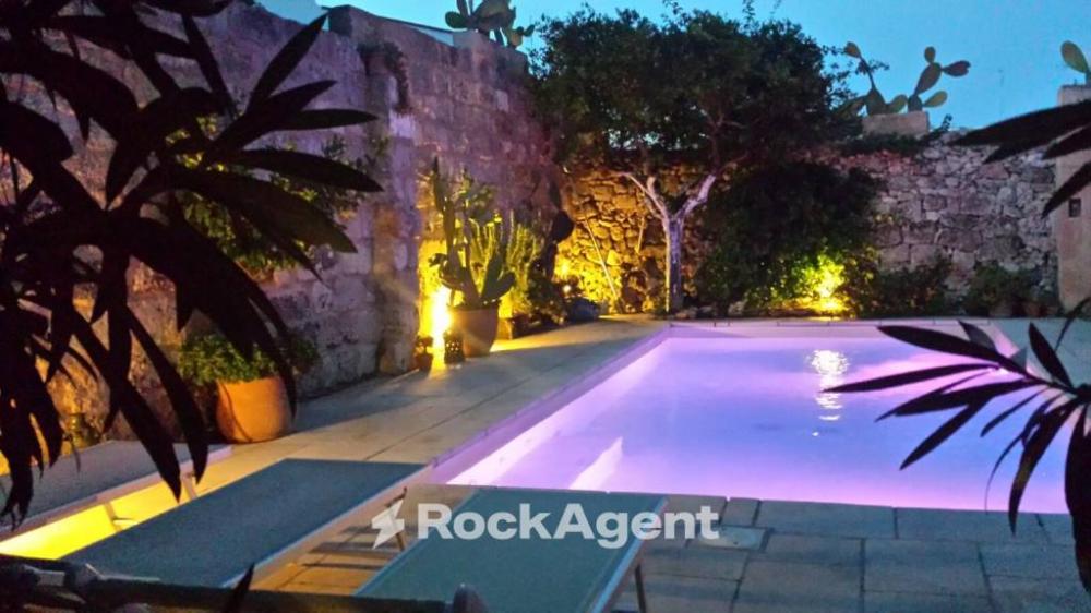 casa indipendente in vendita a Spongano