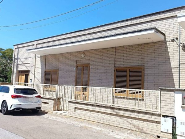 pentavano in vendita a Spongano