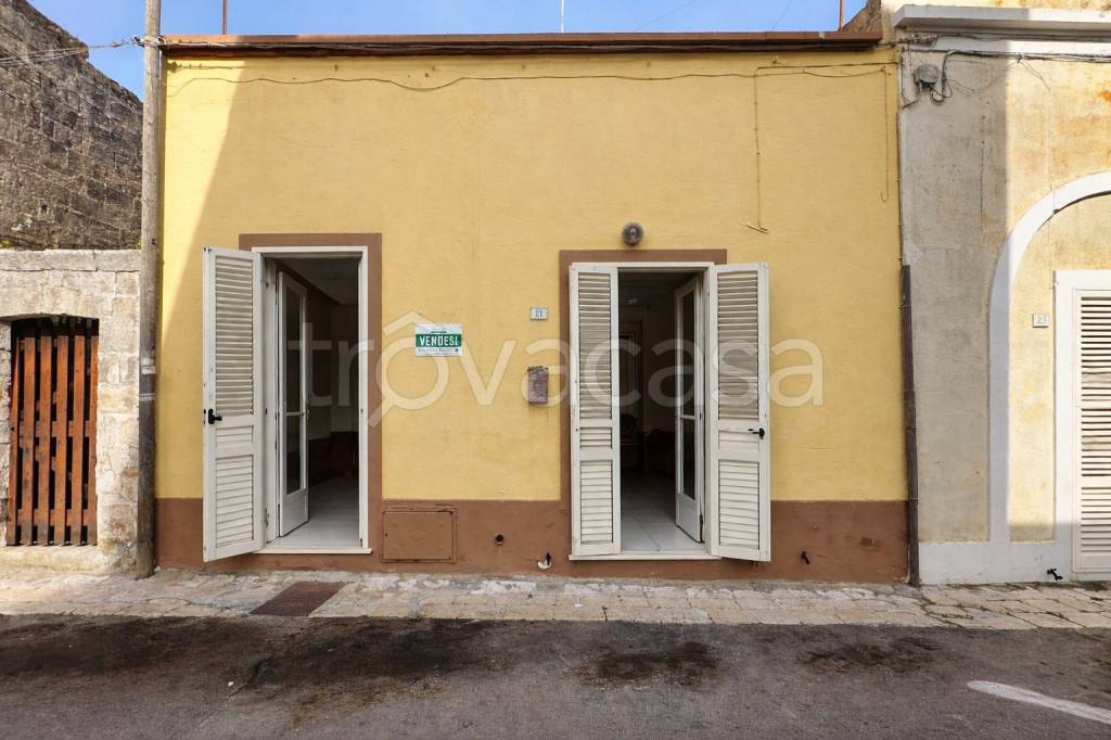 casa indipendente in vendita a Spongano