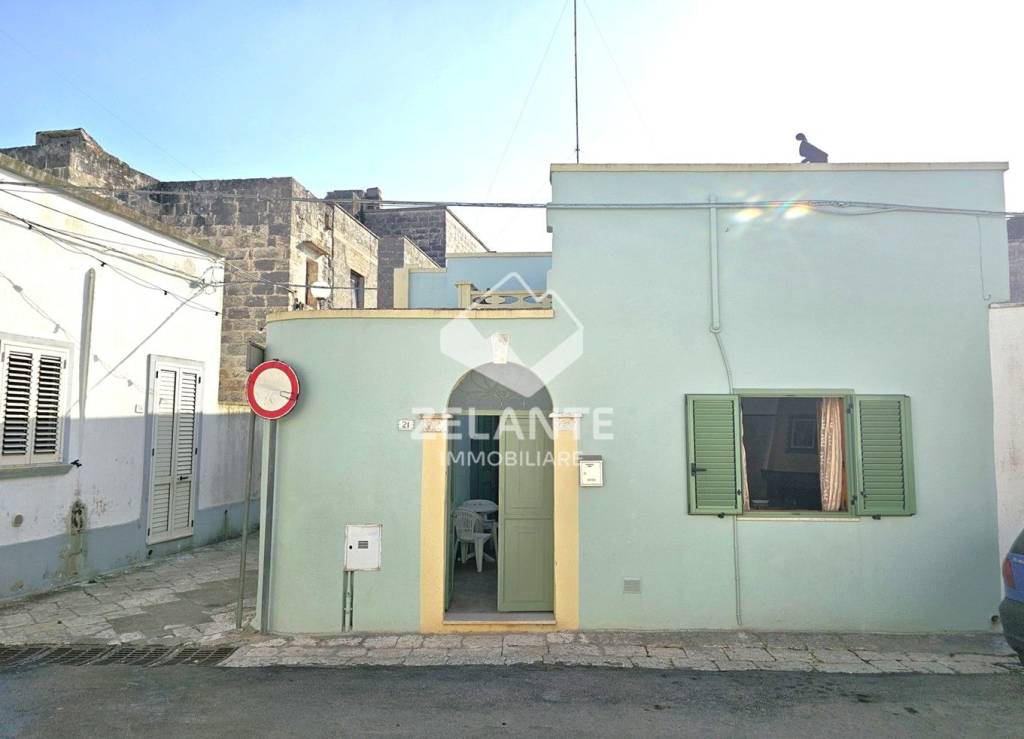 casa indipendente in vendita a Spongano