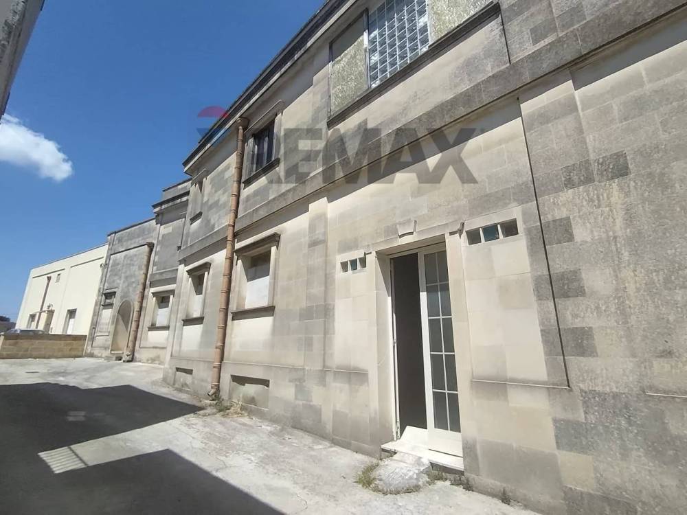 casa indipendente in vendita a Spongano