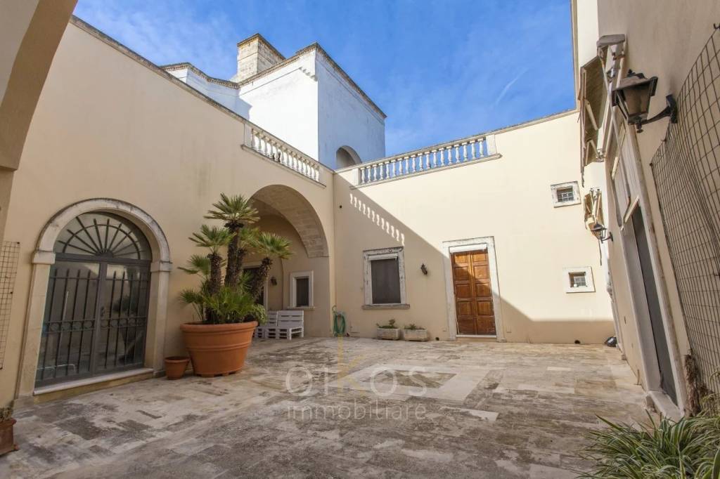 casa indipendente in vendita a Squinzano