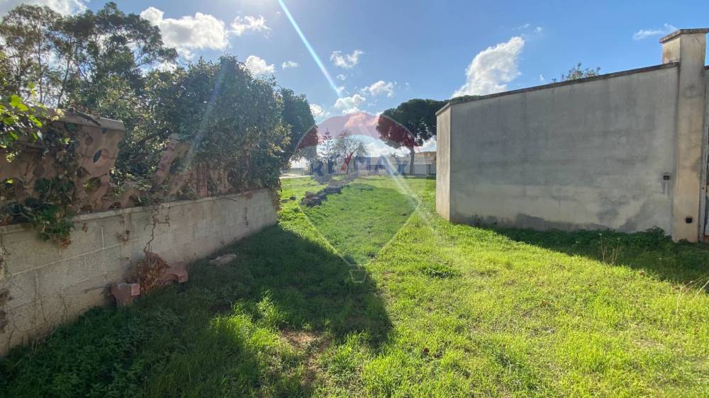 casa indipendente in vendita a Squinzano