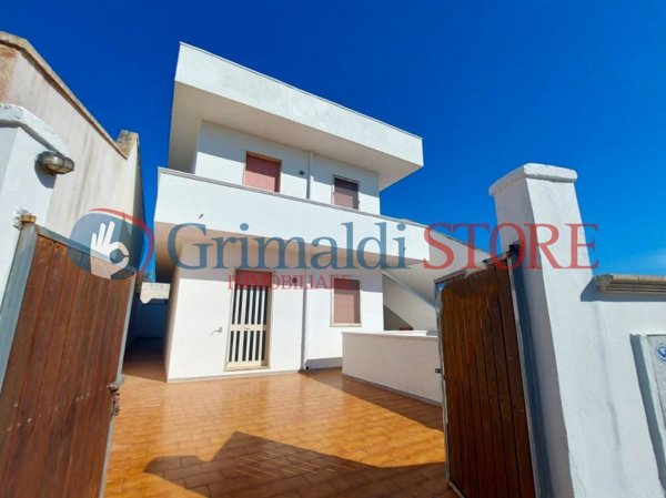 casa indipendente in vendita a Squinzano