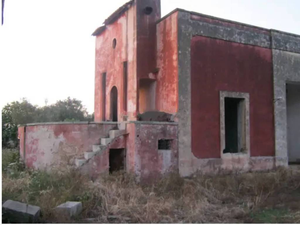 casa indipendente in vendita a Squinzano