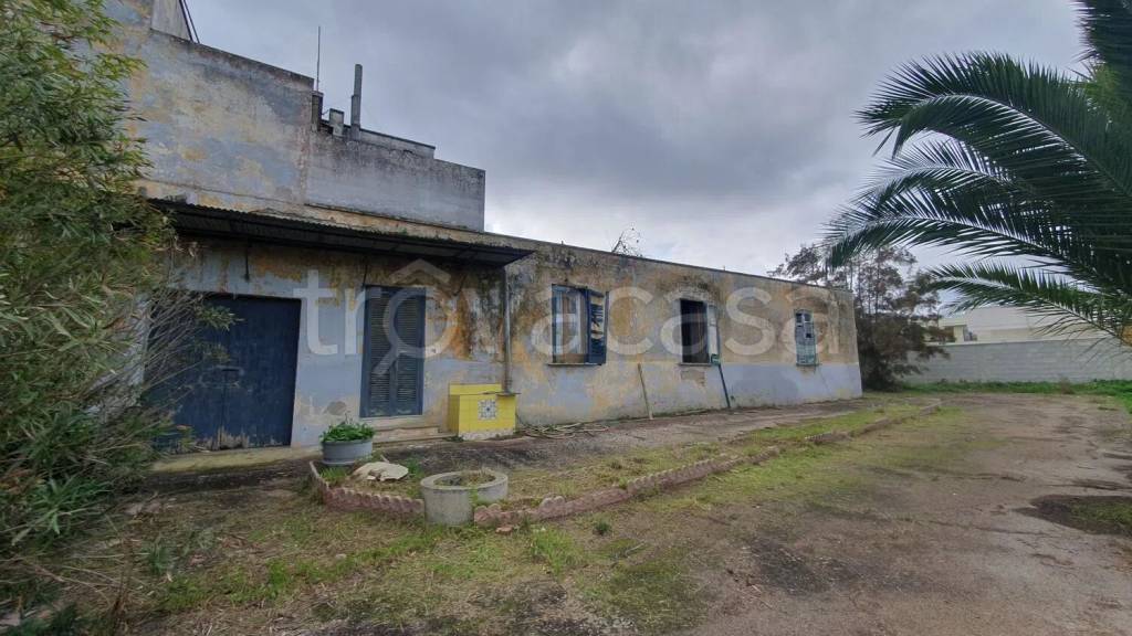 casa indipendente in vendita a Squinzano