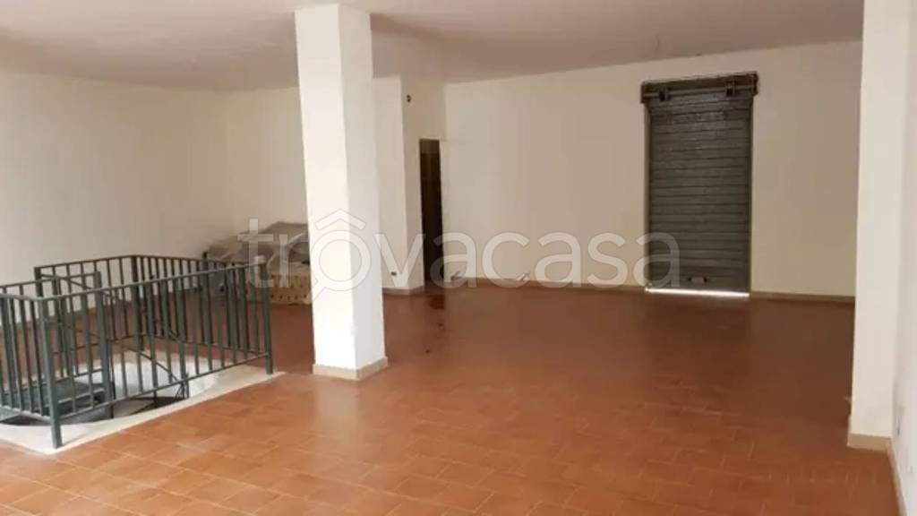 negozio in vendita a Squinzano