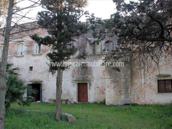 casa indipendente in vendita a Squinzano