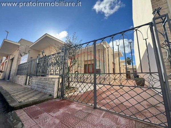 casa indipendente in vendita a Squinzano
