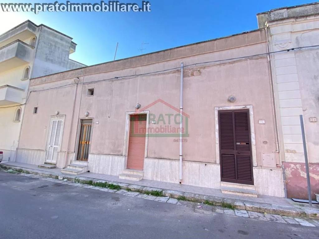 casa indipendente in vendita a Squinzano